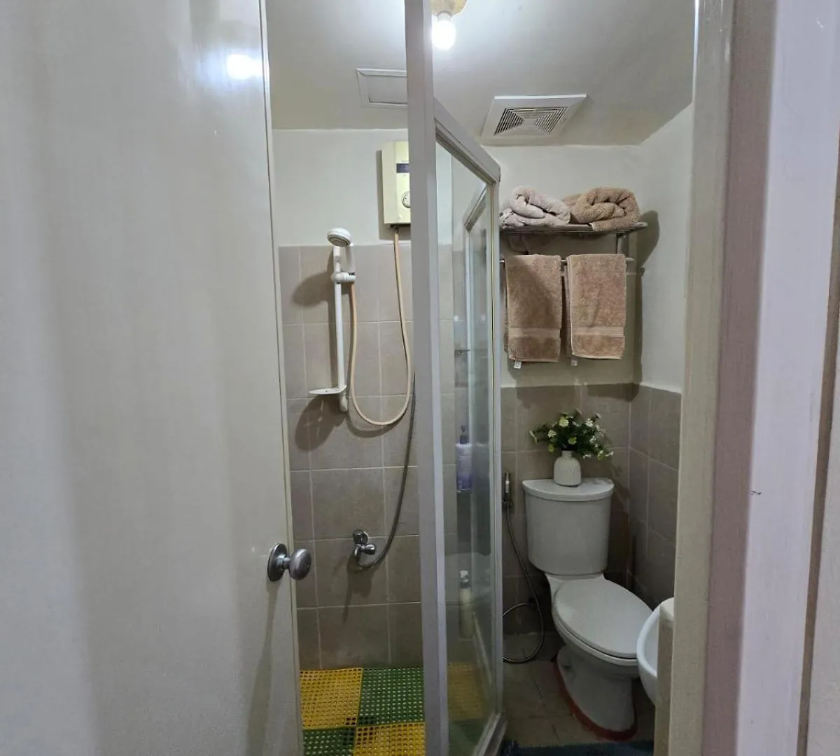 Cozy Apartment Near Greenbelt Makati City Manila Philippines